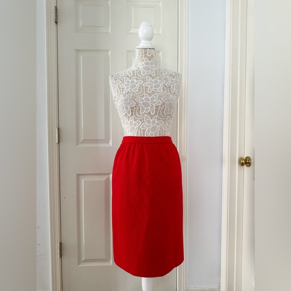 Authentic Yves Saint Laurent Skirt Set - Picture 9 of 16